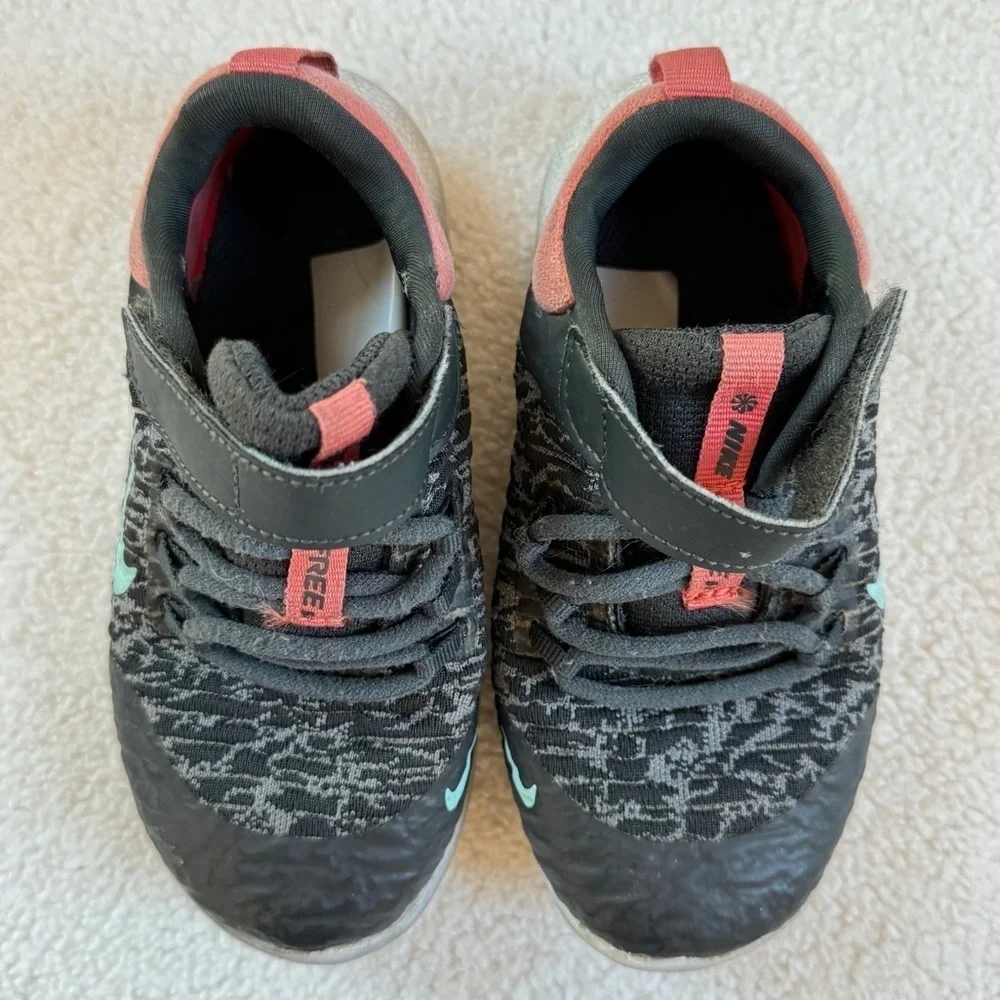 Nike Free Dark Smoke Grey Copa Sneakers
